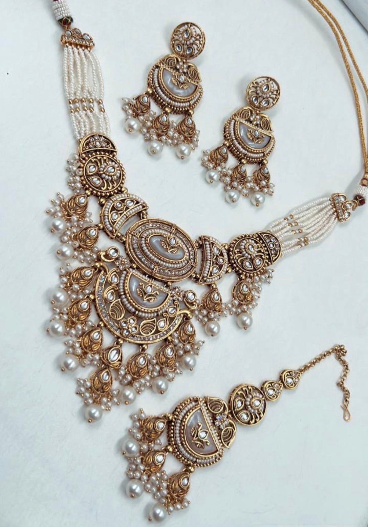 Premium quality necklace