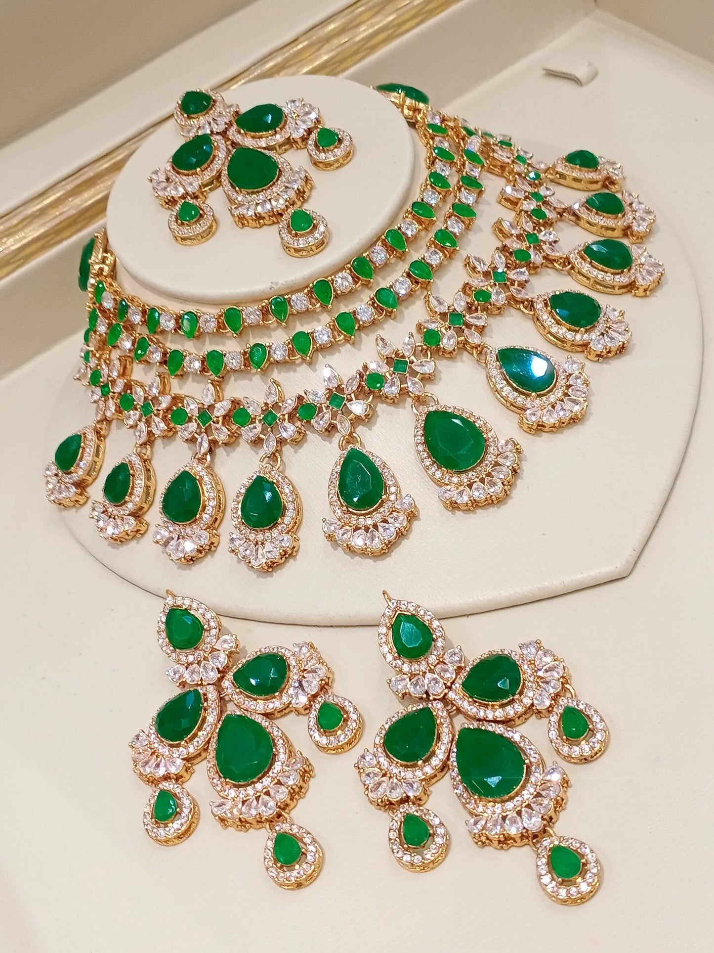 Zarcon layered necklace set