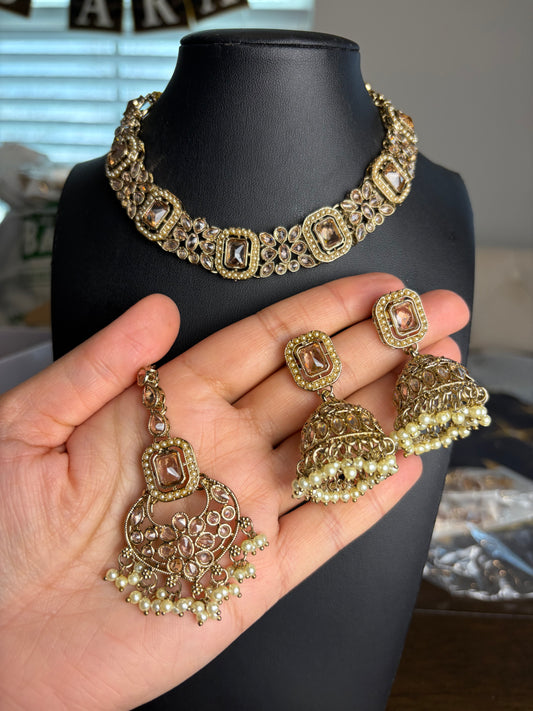 Premium quality necklace with jhumki and tikka