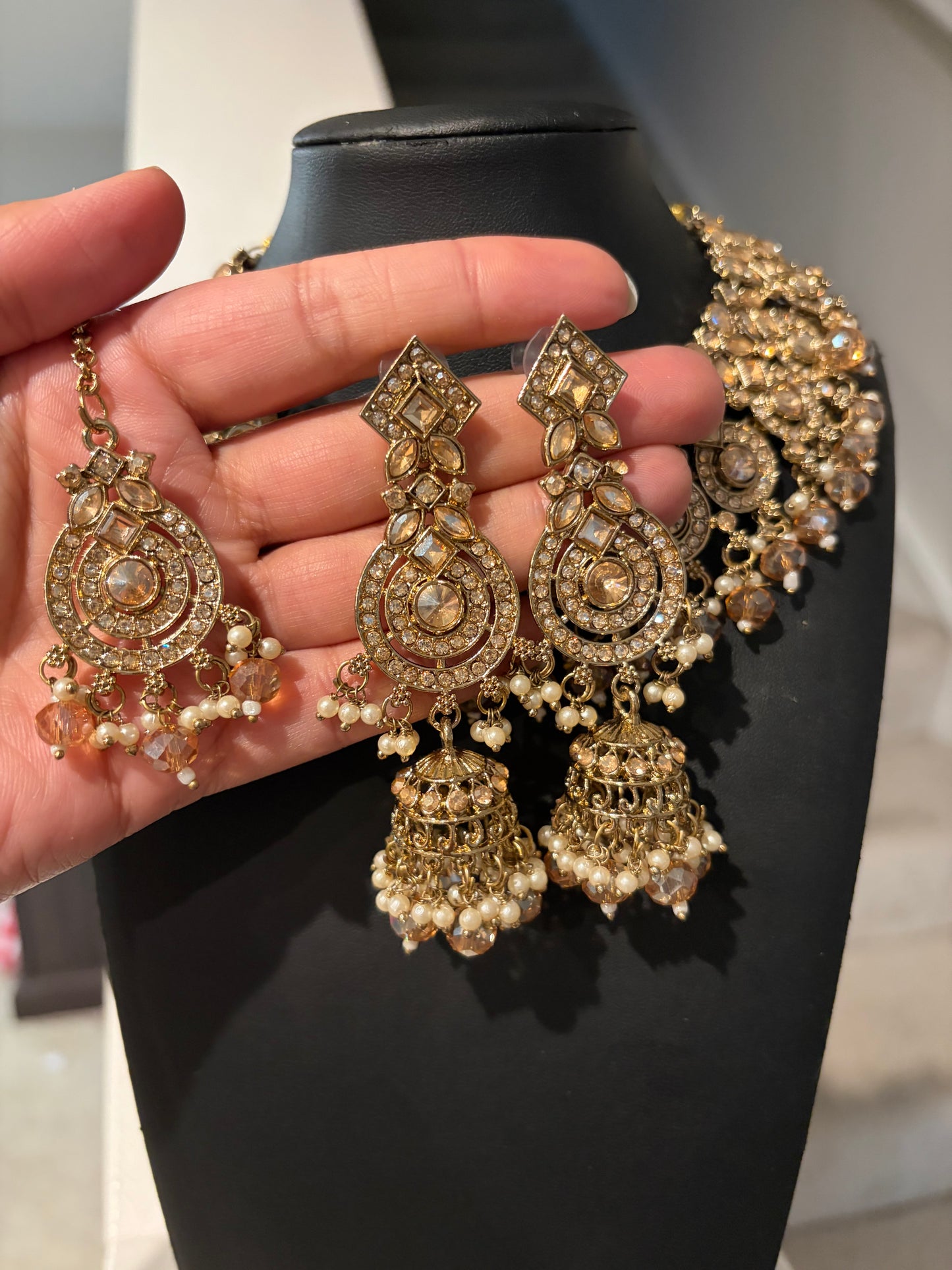 Champagne Necklace set