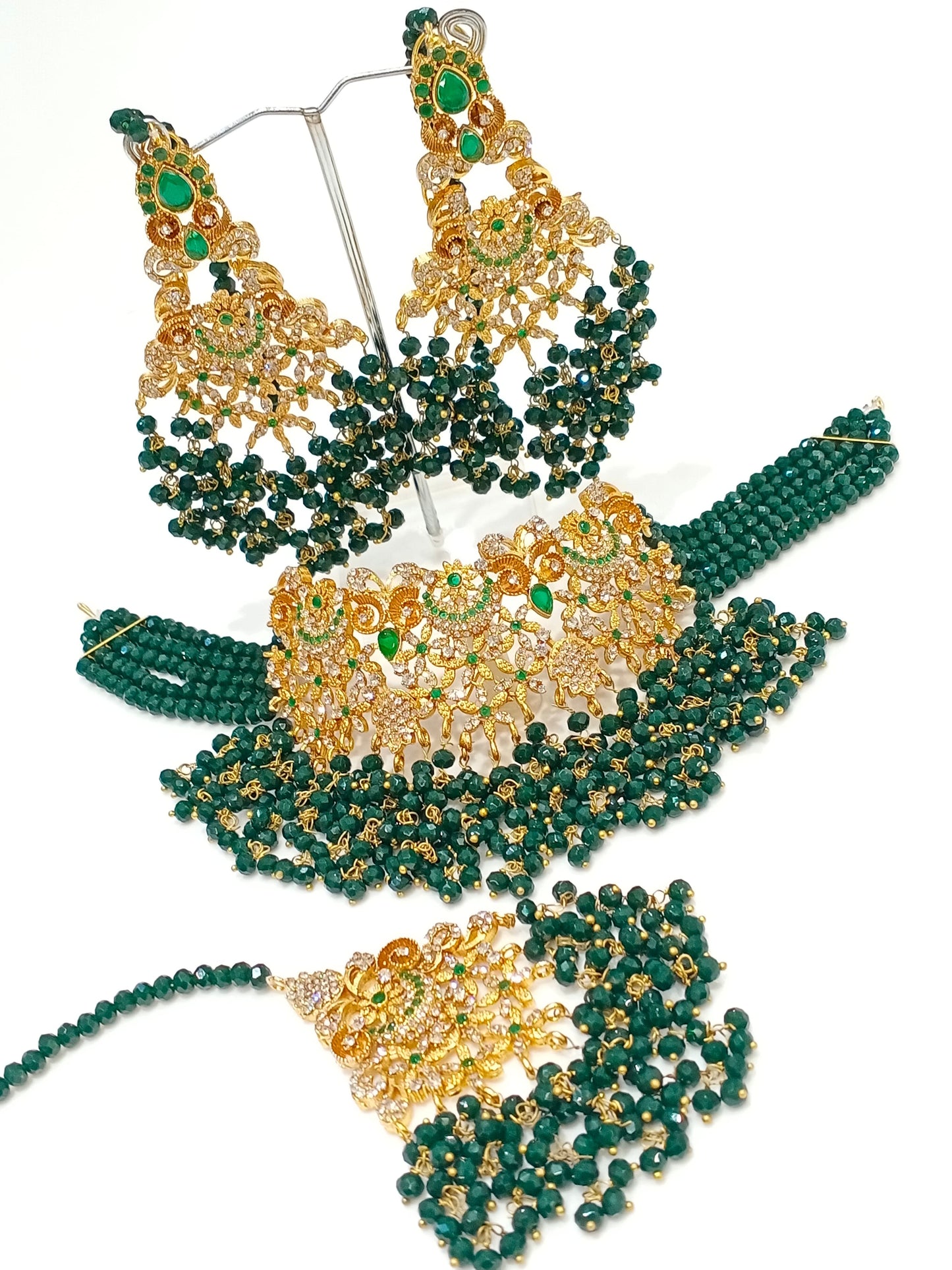 Chokar set with Earrings and Tikka