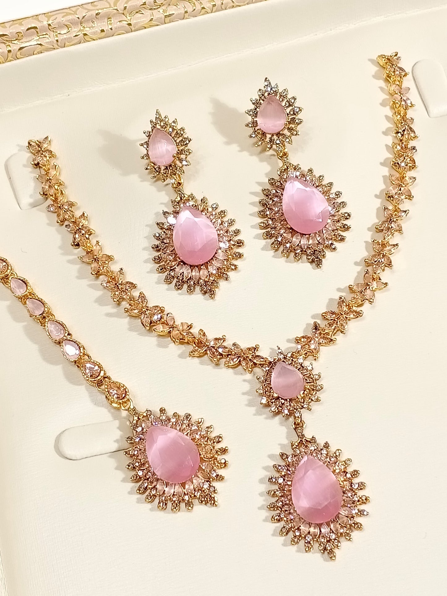 Zarcon Necklace set