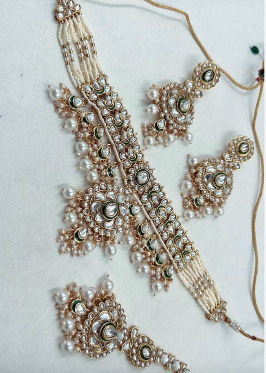 Premium quality kundan chokar set