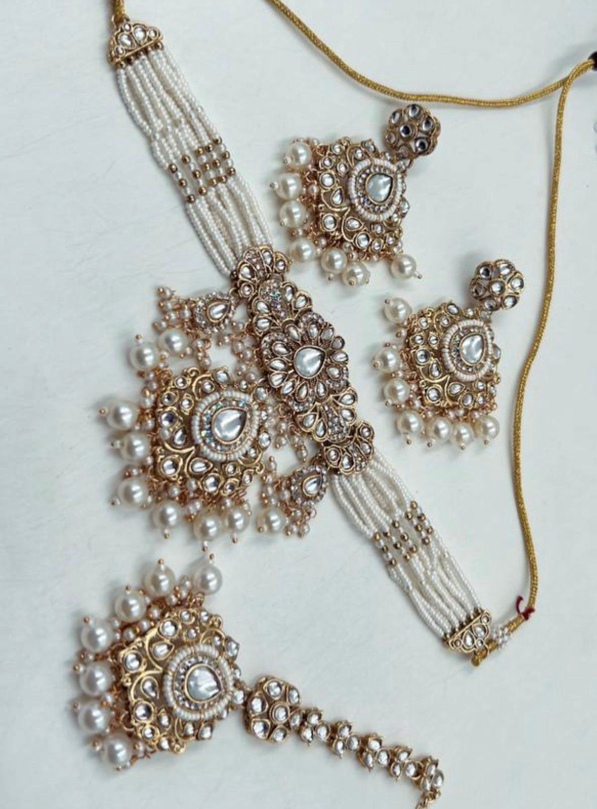 Premium kundan chokar set