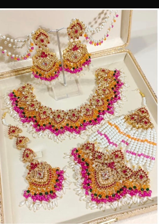 Premium quality Nauratan set