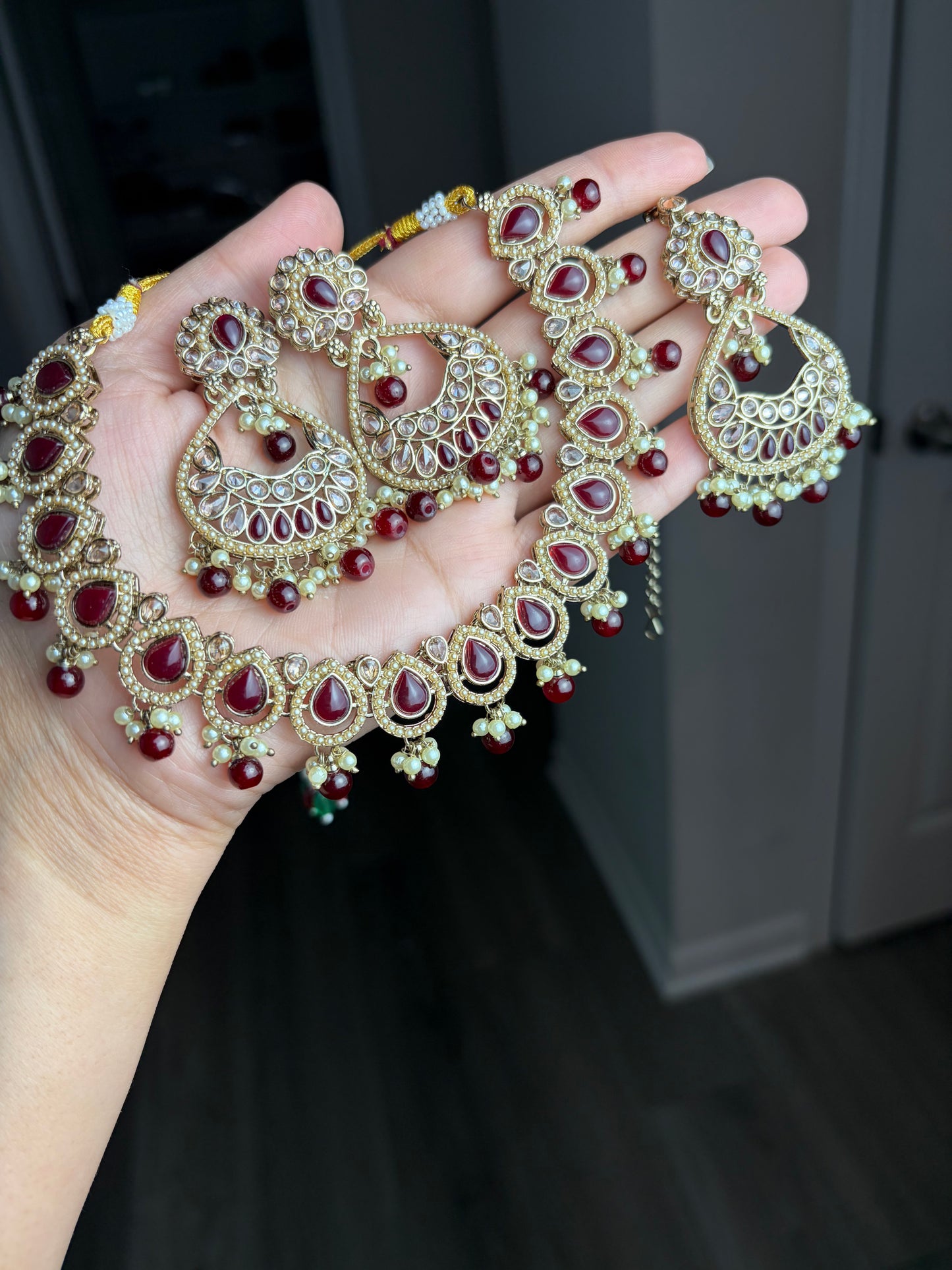 Premium quality necklace set