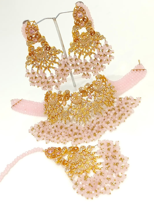 Chokar set with Earrings and Tikka