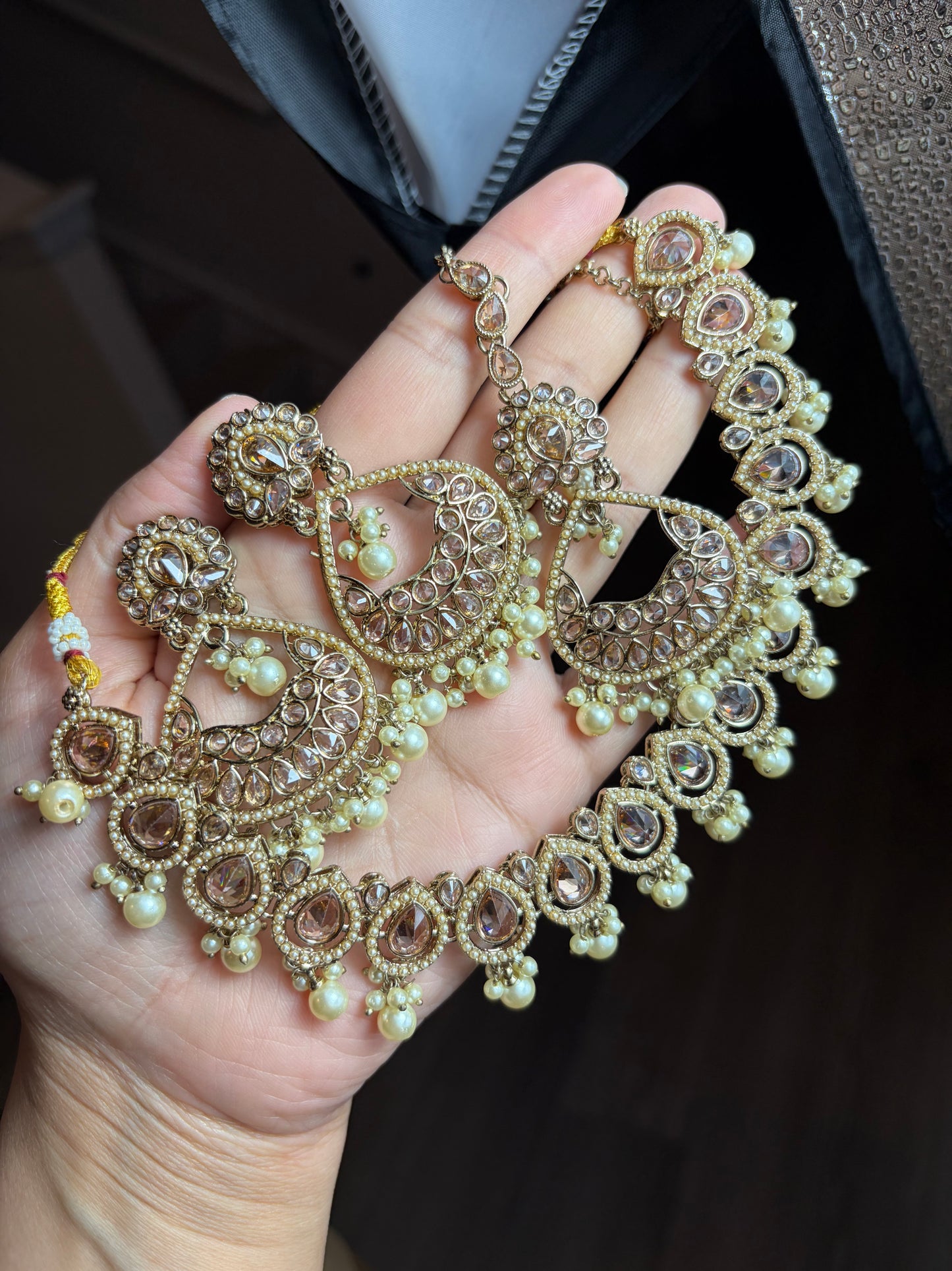 Premium quality necklace set