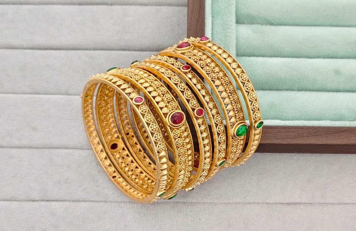 Premium quality Heritage jewelry set of 6 bangles