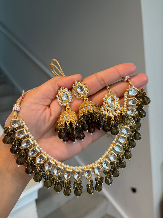 Mehandi Green necklace with jhumki and tikka