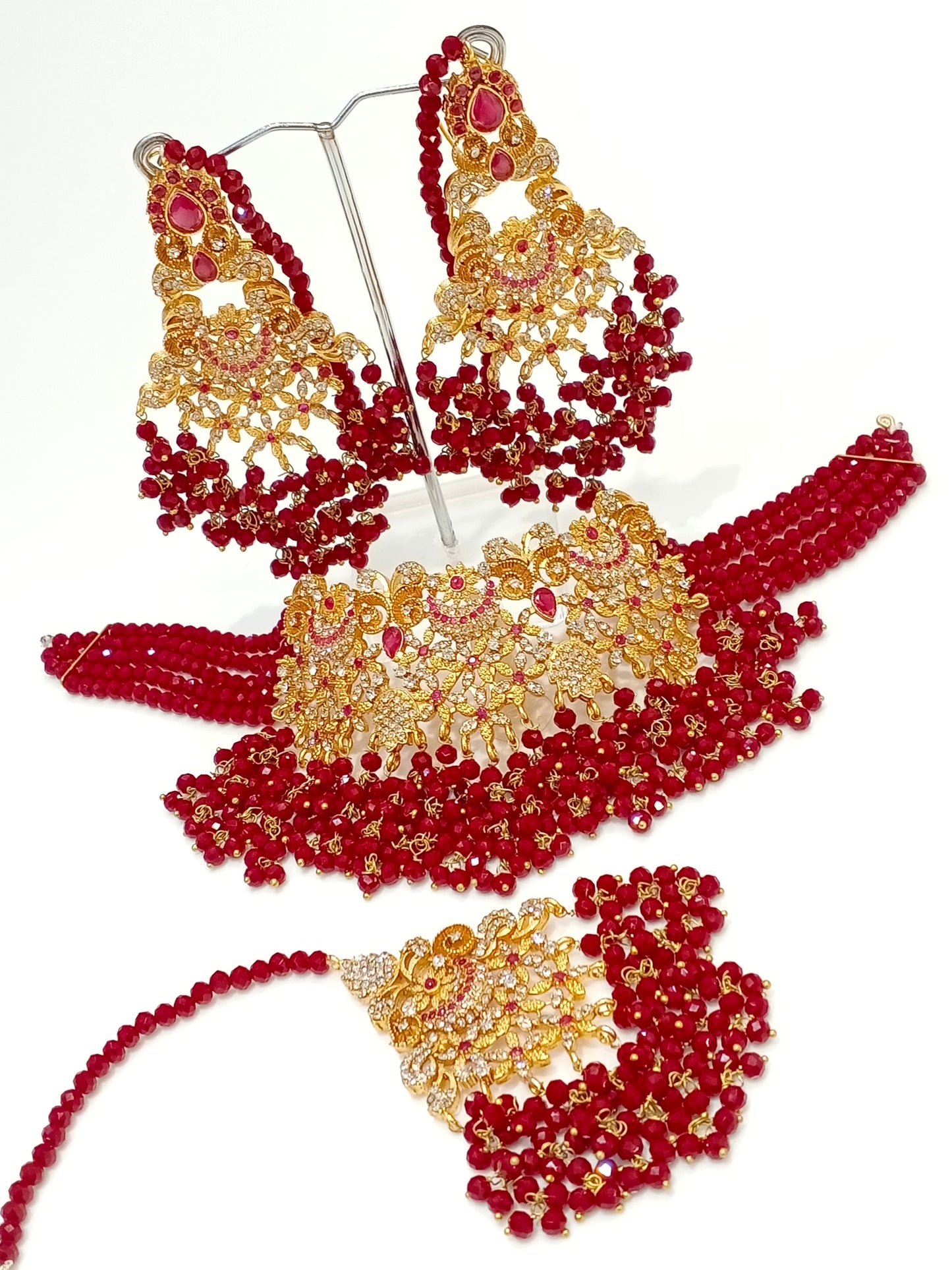 Chokar set with Earrings and Tikka