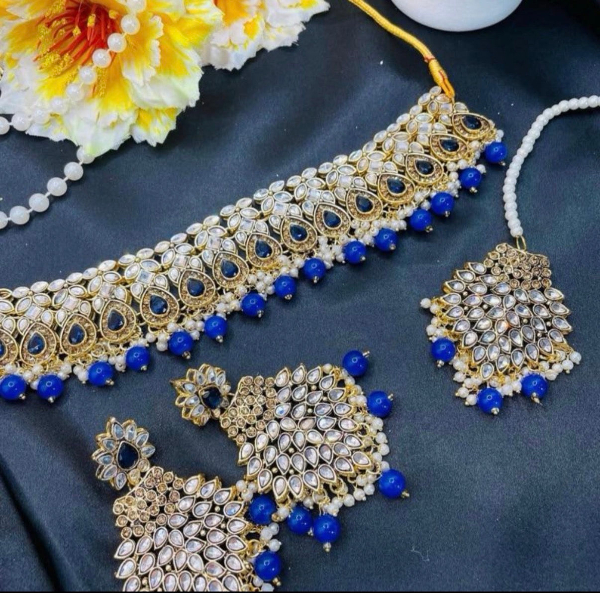 Mirror kundan chokar