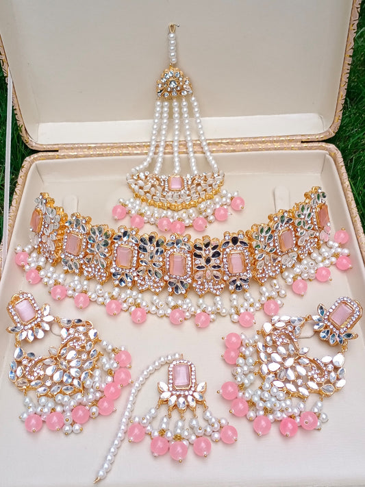 Chokar set with Earrings, tikka din side passa