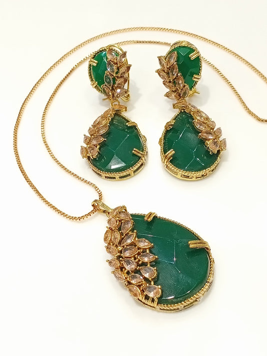 Pendant set