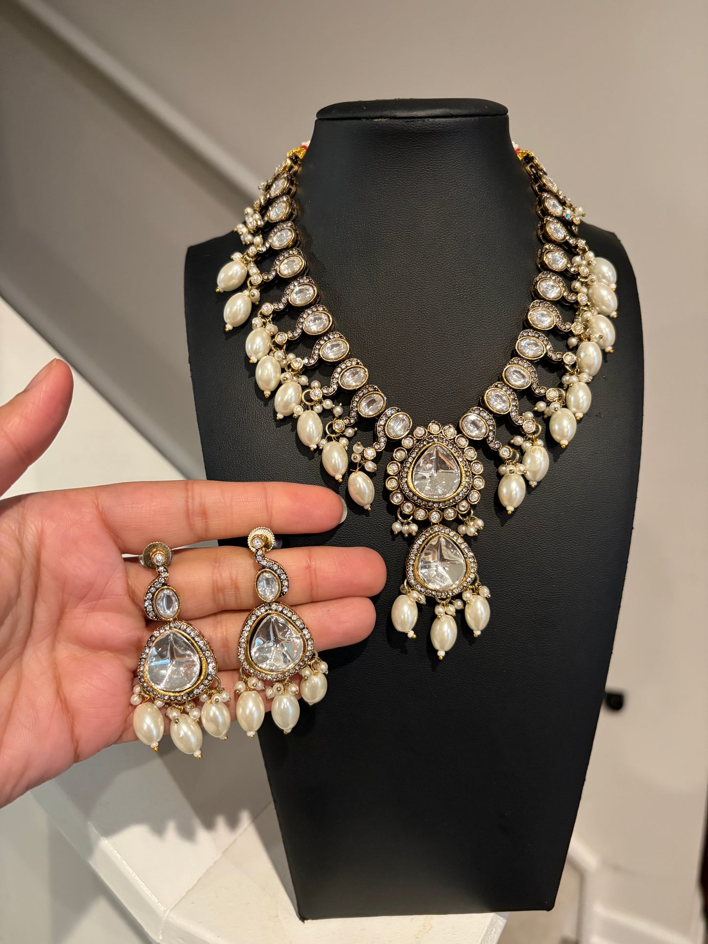 Kundan Necklace with earrings