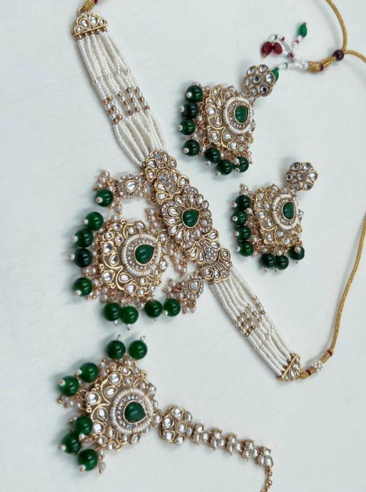 Premium kundan chokar set