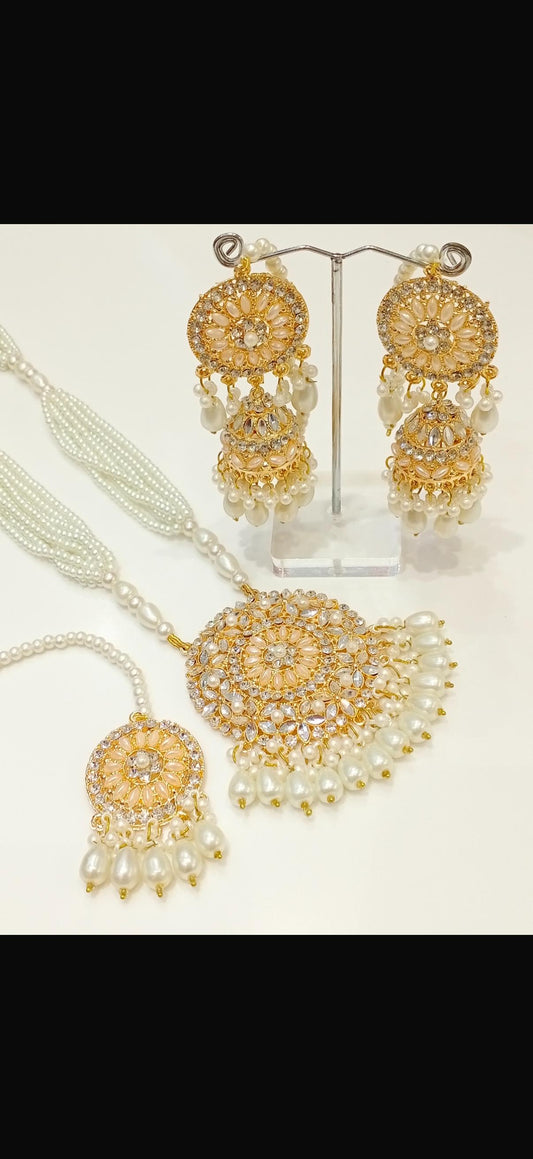 Long Haar with jhumki and tikka