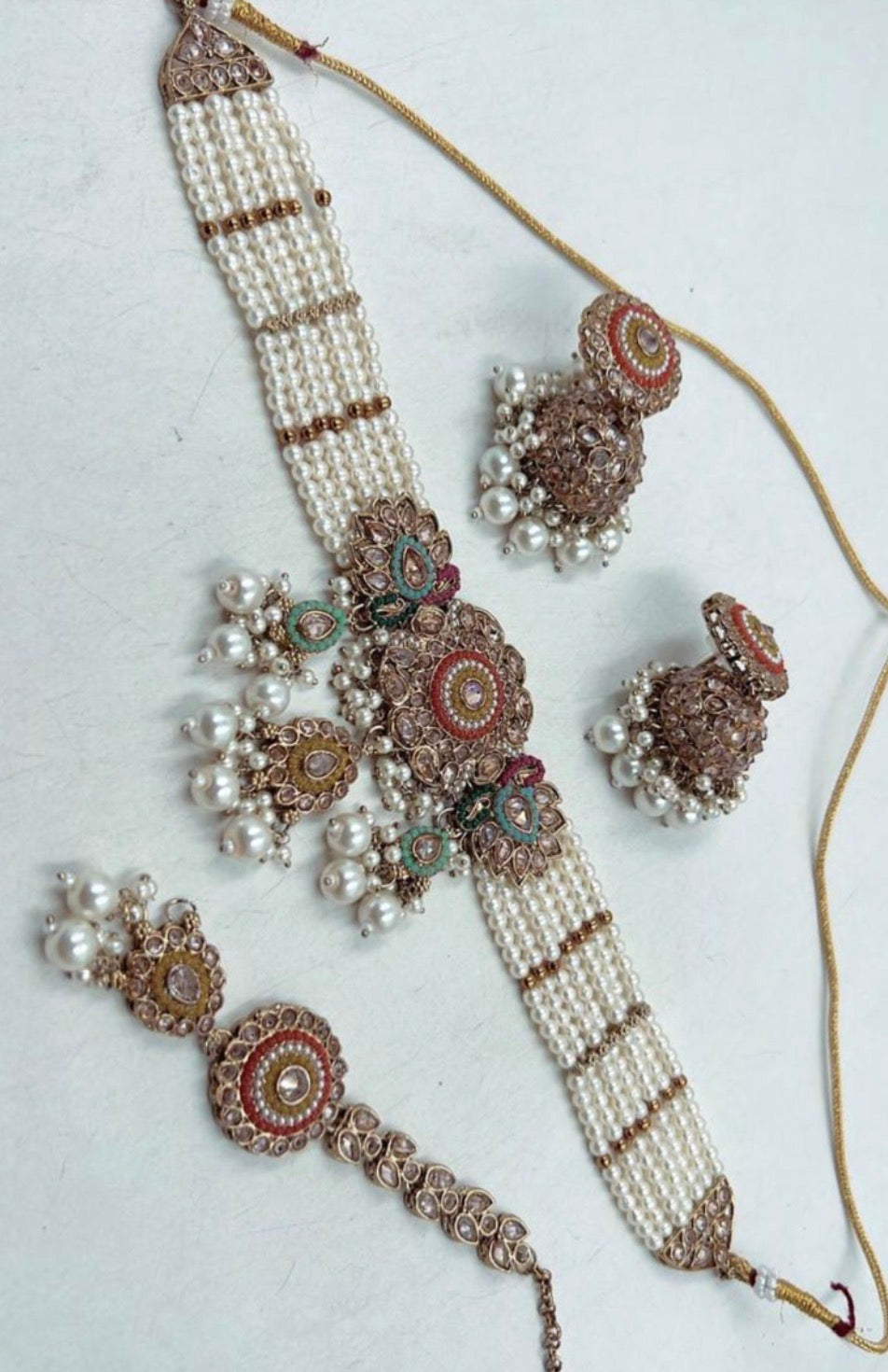 Kundan chokar set