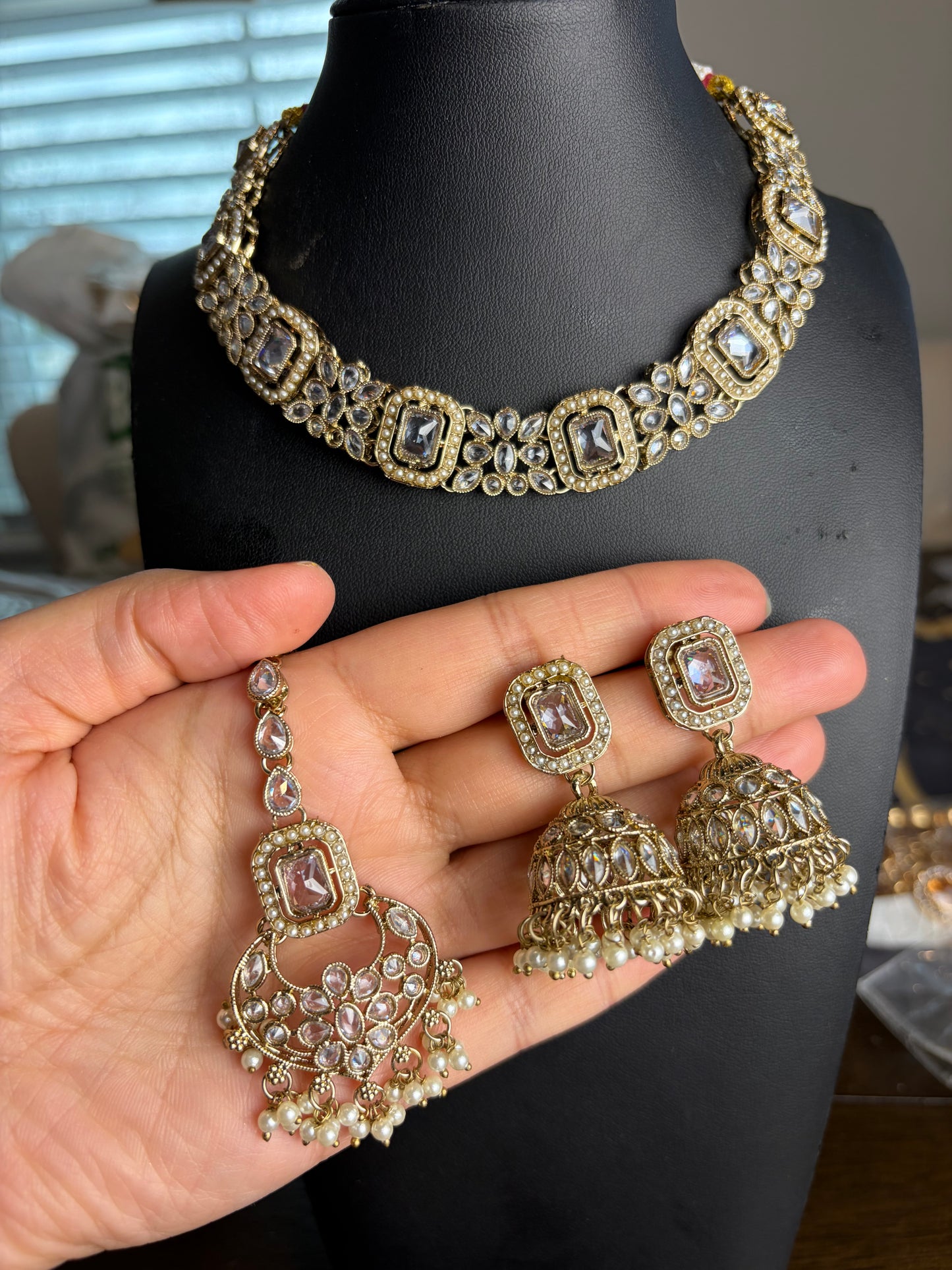 Premium quality necklace with jhumki and tikka