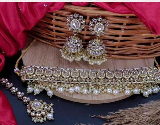 Premium quality chokar set