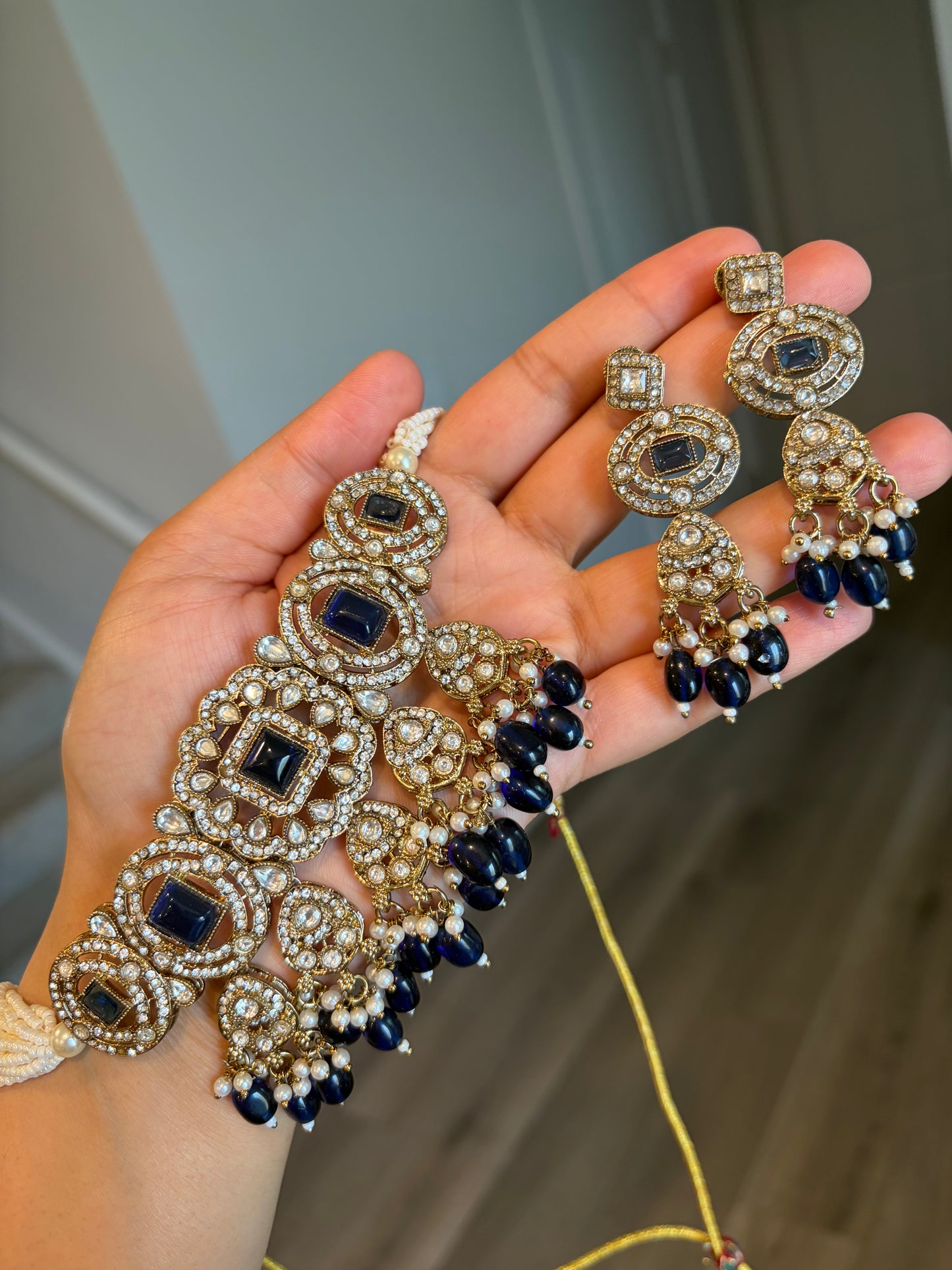 Antique chokar set